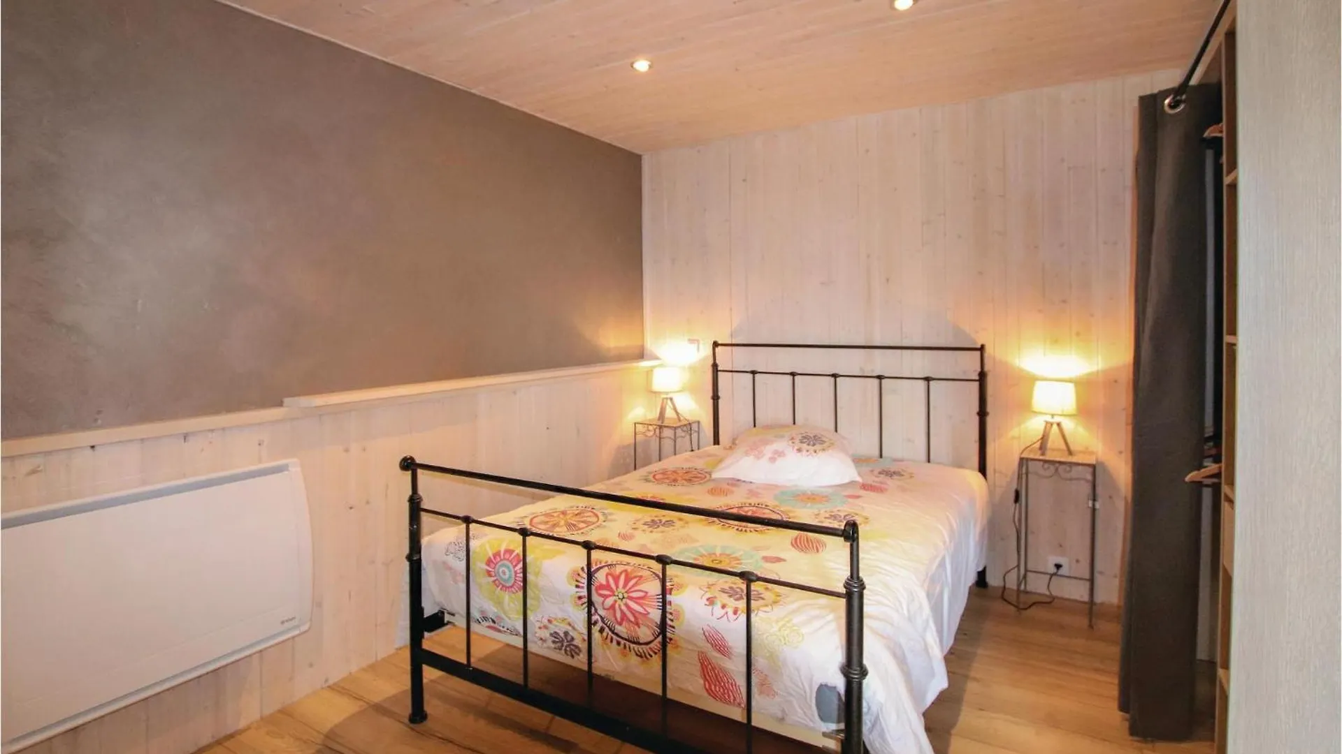 Cozy Apartment In Vals Les Bains With Kitchen Bed & Breakfast