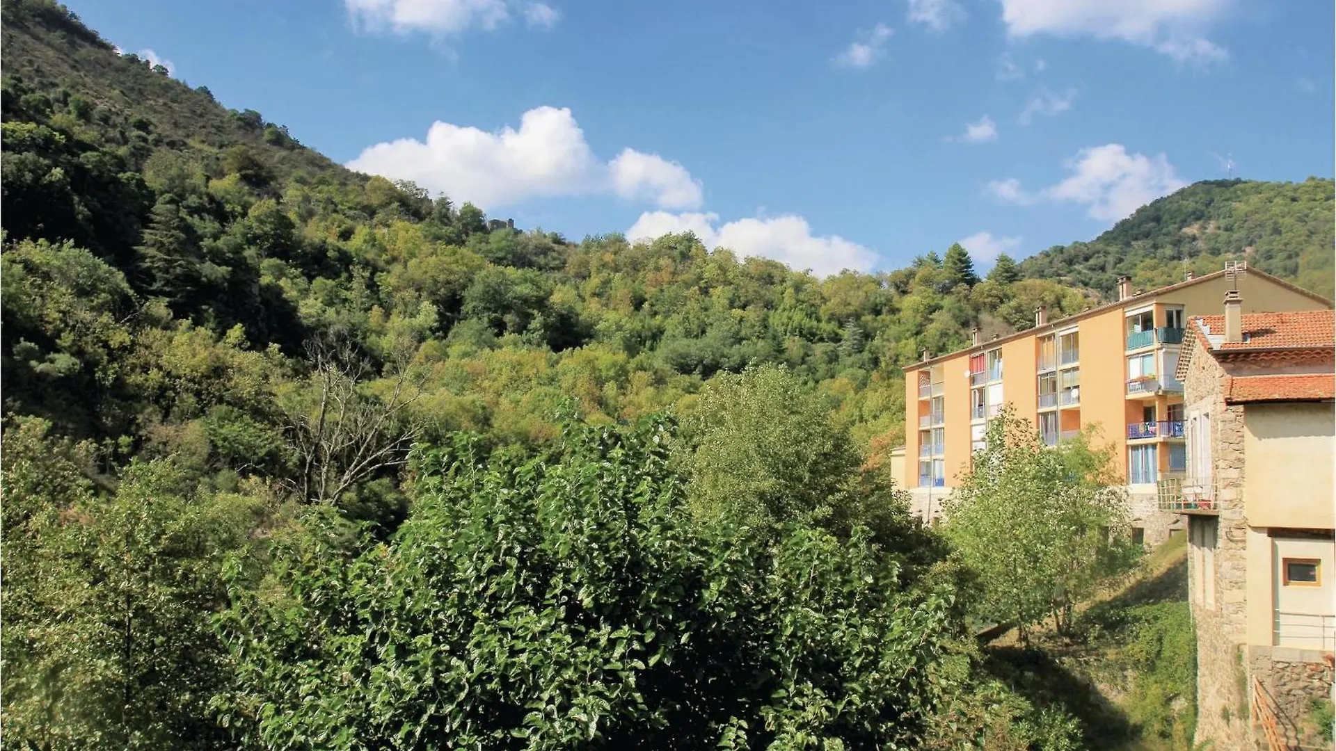 Cozy Apartment In Vals Les Bains With Kitchen Bed & Breakfast Vals-les-Bains